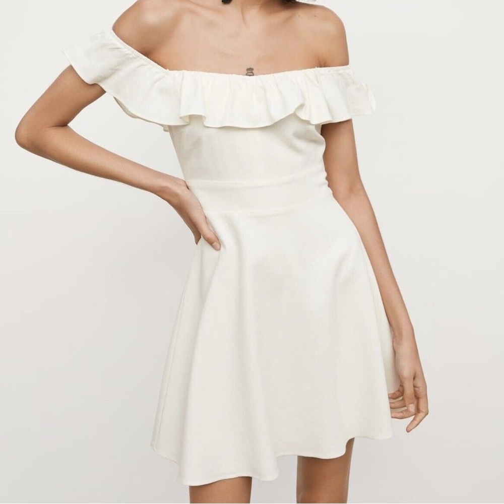 Zara White Linen Sundress 
Short Off Shoulder Ruffle Dress in size S